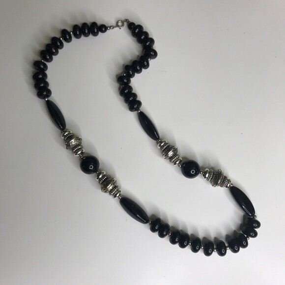 Womens Vintage Black Silvertone Beaded Necklace Casual lightweight - Picture 7 of 10